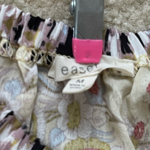 Easel - On and Off The Shoulder - Top - Shirt - Blouse - Size: Medium - Picture 7 of 8